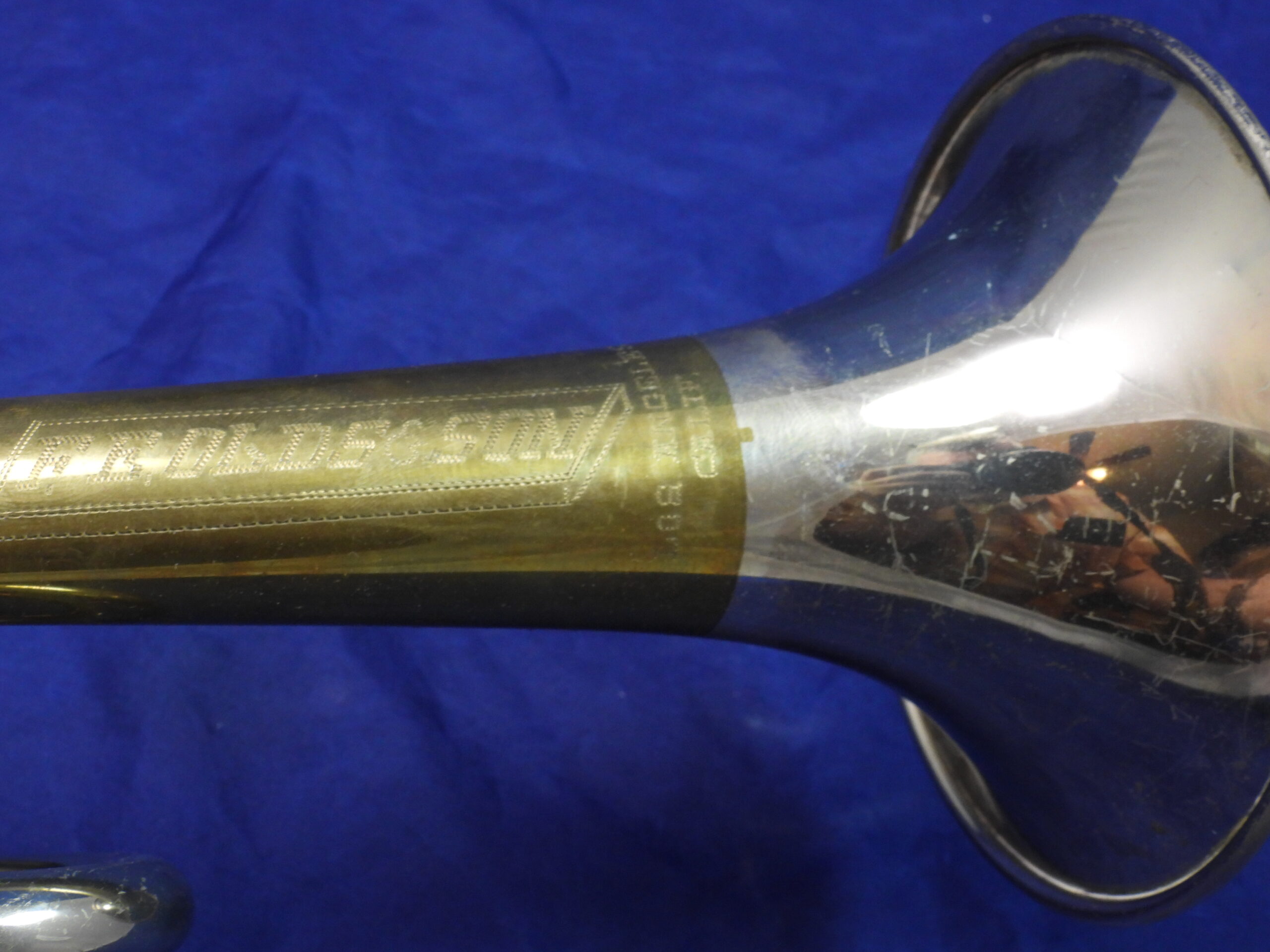 The bell has a brass tube and a nickel-silver flare (some Studio models)